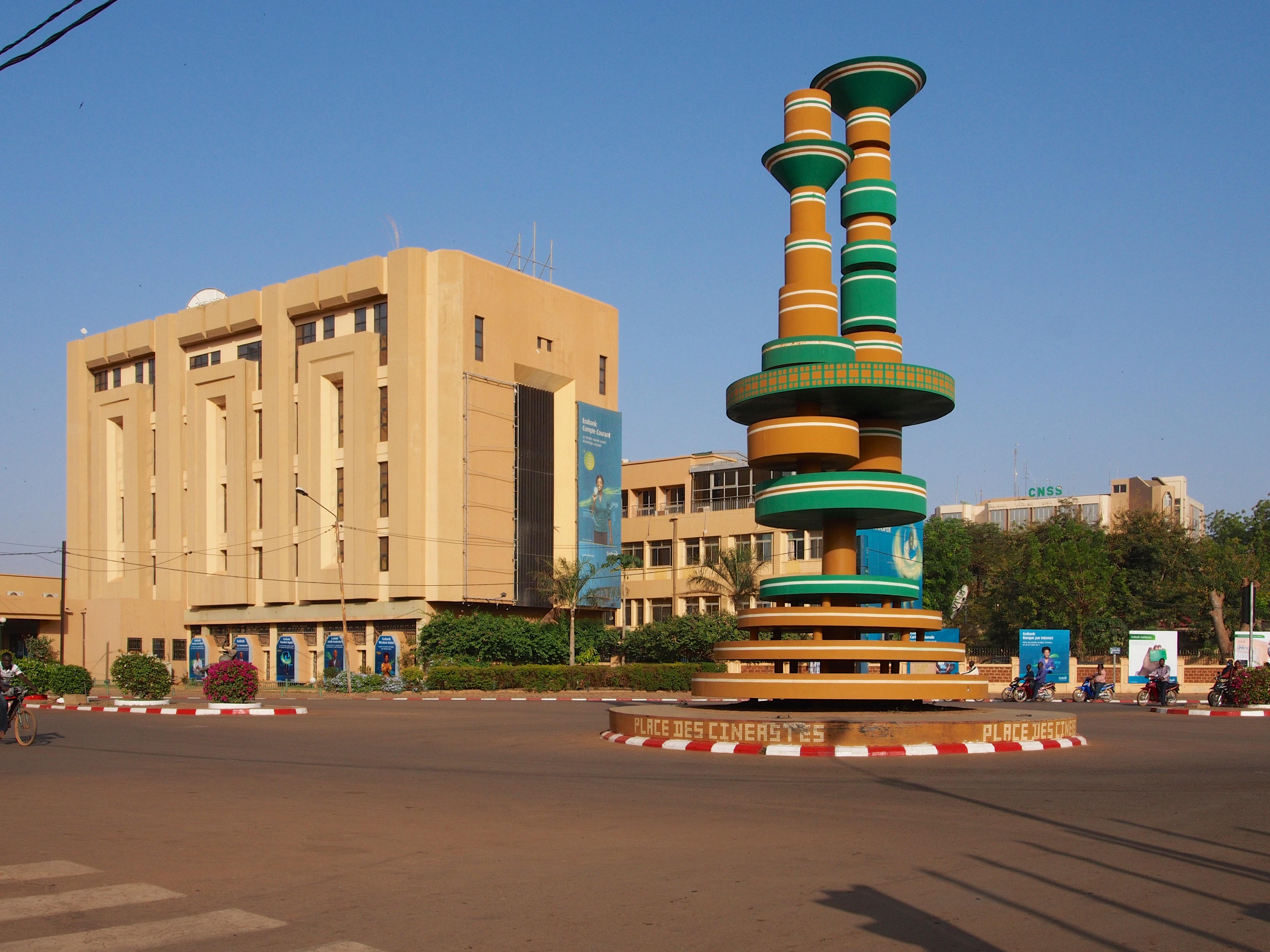 Burkina Faso Partenariat De Ouagadougou   Place Des Cineastes Ouaga 